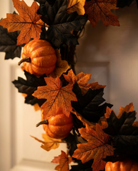 Pumpkin Maple Vine Witch Wreath - texture detail