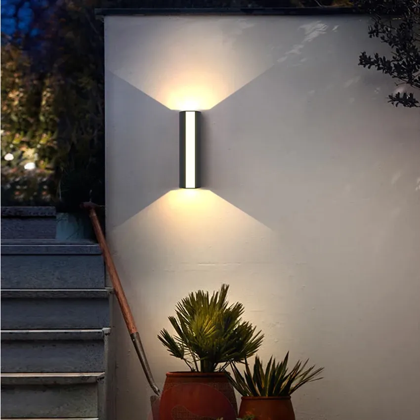 Maison | Outdoor LED Wall Light - Garden & Entryway