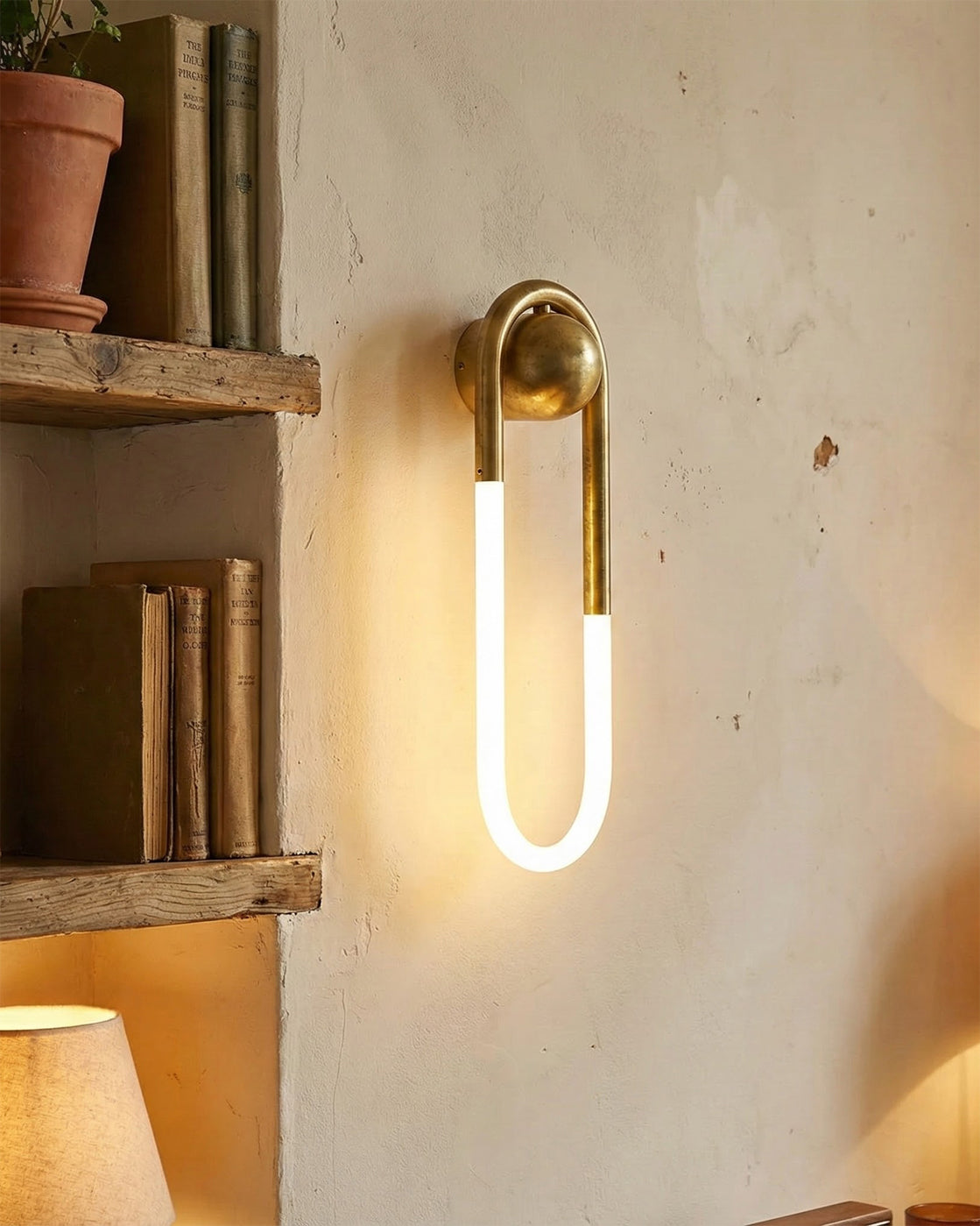 Luno | Brass Loop Design for LED Indoor Lighting Wall Lamp