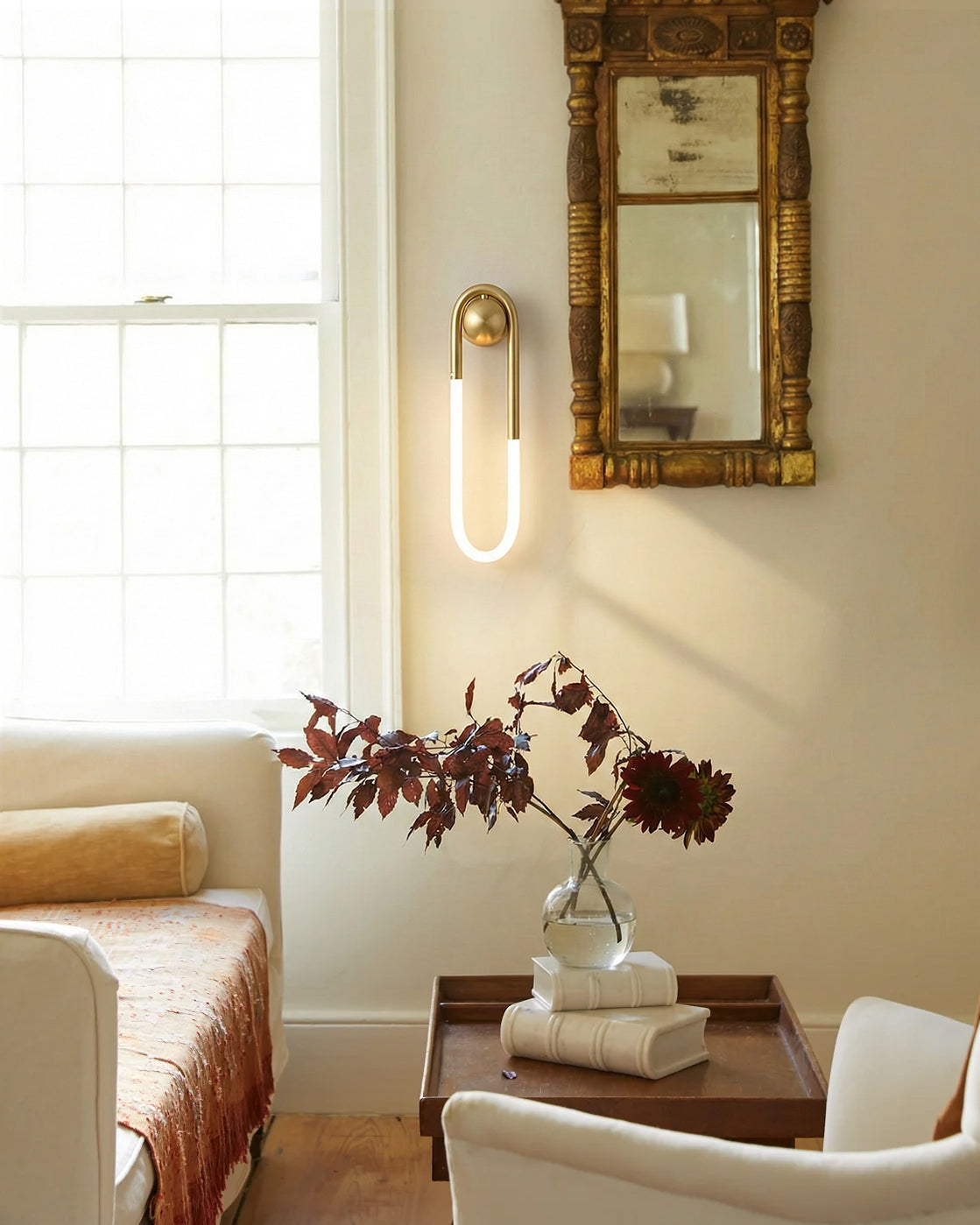 Luno | Brass Loop Design for LED Indoor Lighting Wall Lamp